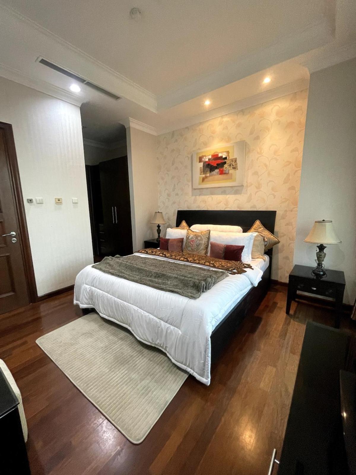 2 Bedroom At Senayan Apartment *