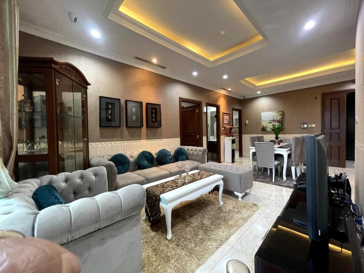 Apartment 2 Bedroom At Senayan *